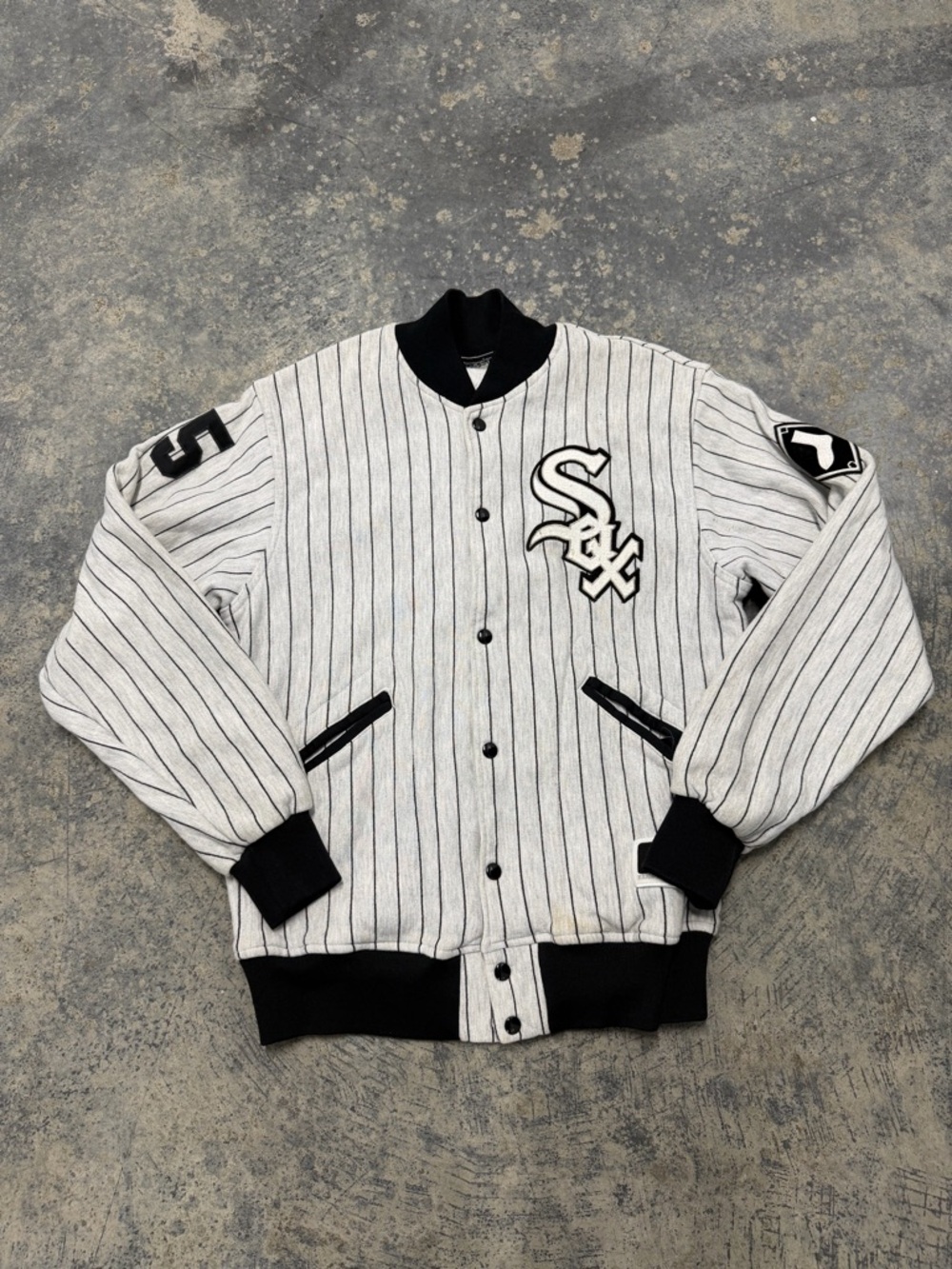 Vintage Jordan Chicago White Sox Pinstripe Bomber Jacket - Black & Grey  SZ .M